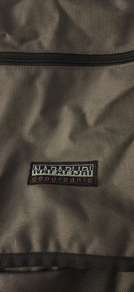 Bolso mensajero/portátil Napapijri, no se vende en EE. UU. Foto 4 de 4