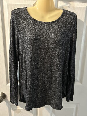 NWT Women s M Top Old Navy Heathered Black Super Soft & Comfy Elongated DEAL!