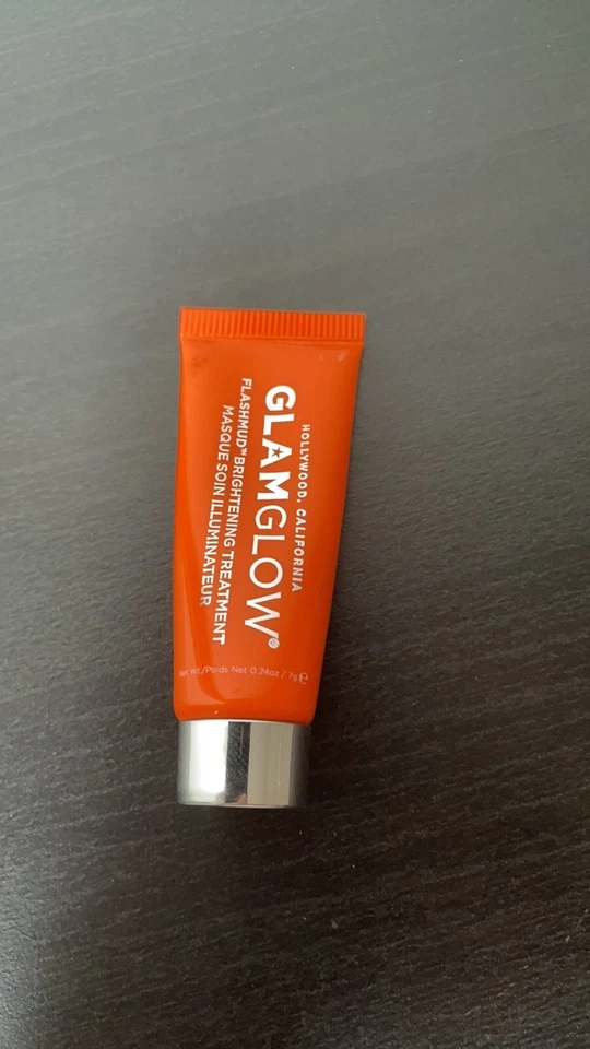 Juego de muestra de 9 piezas para el cuidado de la piel GlamGlow Foto 2 de 4