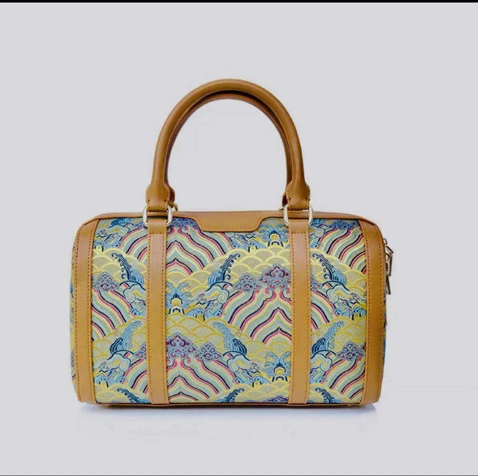 Brand New Silk And Leather Duffle Bag Tote - Изображение 2 из 4