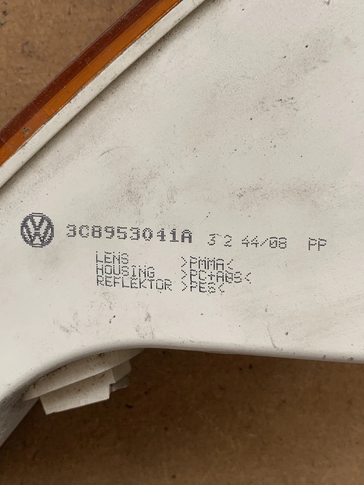 09-12 LUZ INTERMITENTE DELANTERA IZQUIERDA VOLKSWAGEN CC 3C8953041A OEM Foto 2 de 4