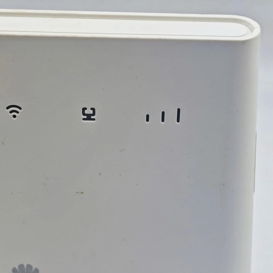Huawei B311-221 Router - Image 4 of 4