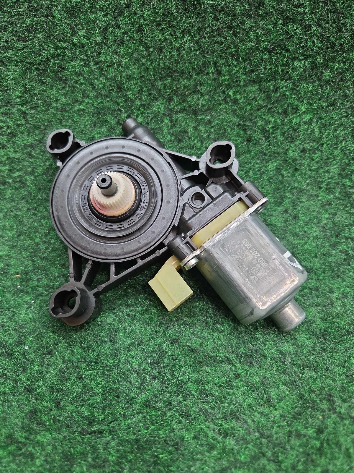 2019-2023 Audi Q3 Quattro Left Rear Window Regulator Motor Oem 5q0959801