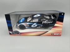 Nascar DieCast Mark Martin Pfizer #6 1999 Ford Taurus Collectible Car Box Sealed