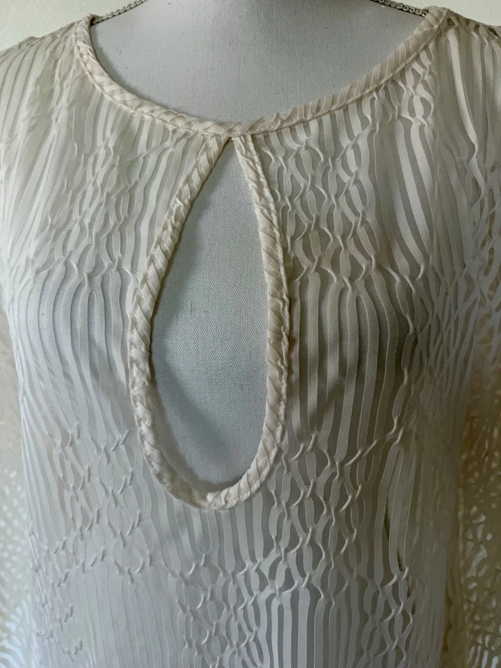 Caftán transparente Old Money color crema caftán transparente Jordan Taylor hecho en EE. UU. talla M Foto 4 de 4