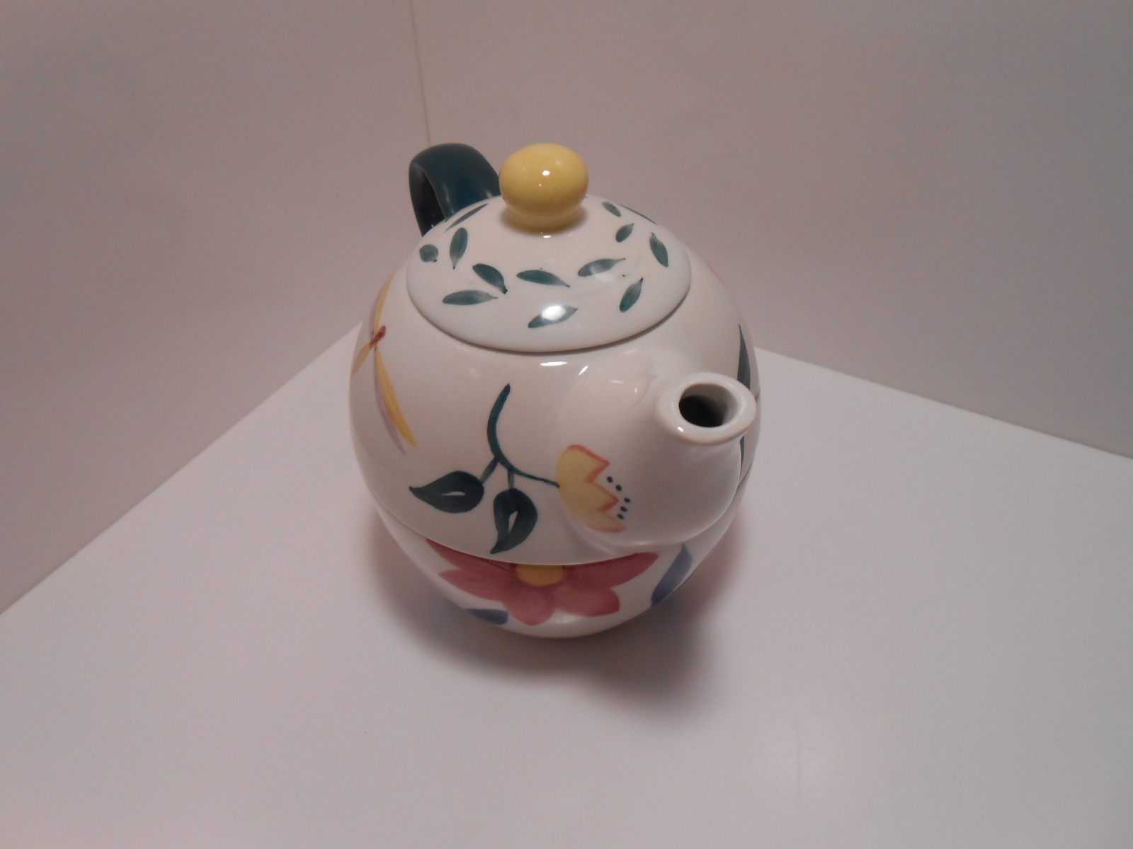Barnes & Noble Flower Teapot w/Mug with Lid 5"X4.5"  - EC