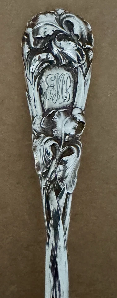 "CUCHARA DE BAYAS DE IRIS URGIN NUEVA ARTE ESTERLINA 9 7/8"" EXCELENTE ESTADO ORIGINAL! Foto 2 de 4