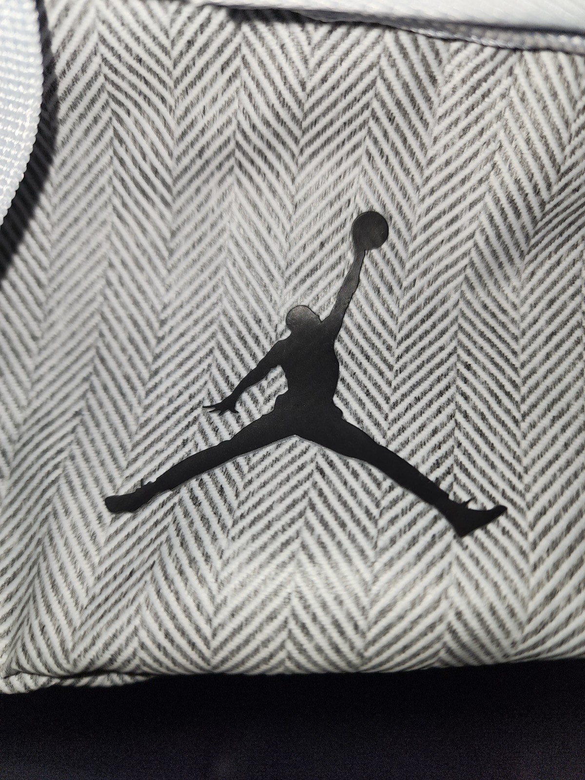 BNWT Nike AIR JORDAN Backpack & Duffle Bag image 3