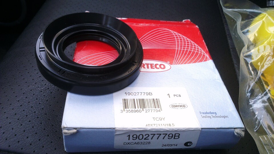 SUZUKI GRAND VITARA Shaft Seal, differential 40x72x11/18.5