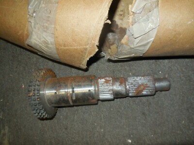 NOS 1973-1979 Ford Truck New Process Transfer Case Output Shaft D3TZ-7061-A