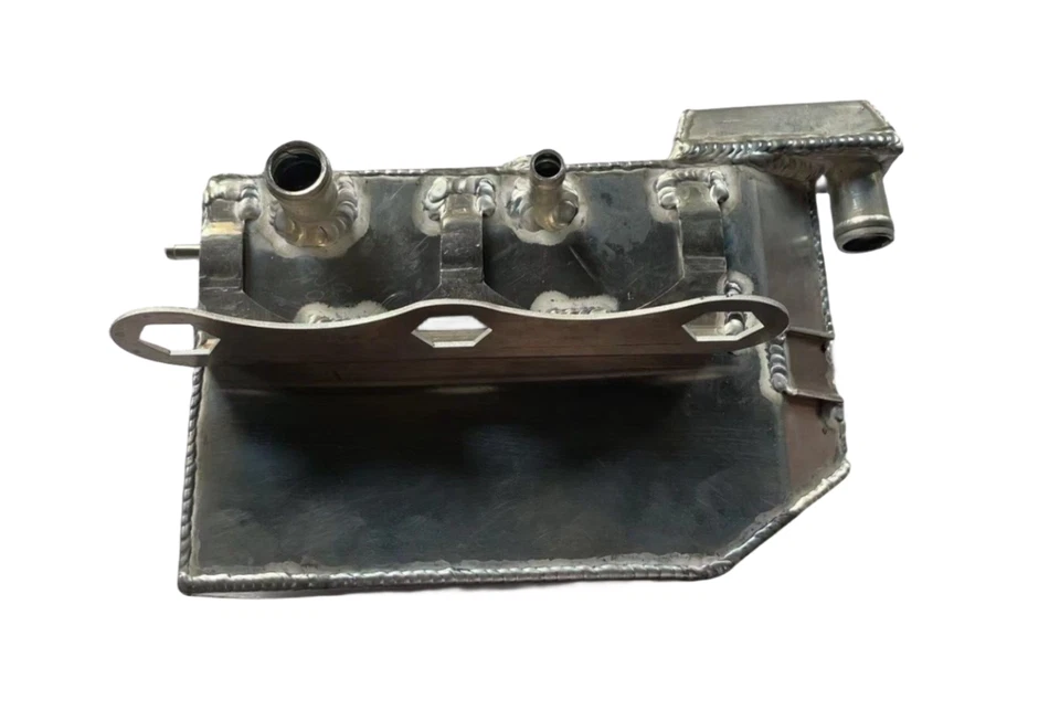 DEPÓSITO DE TANQUE DE EXPANSIÓN DE ALUMINIO PARA Lancia Beta 1973-1982 Foto 4 de 4