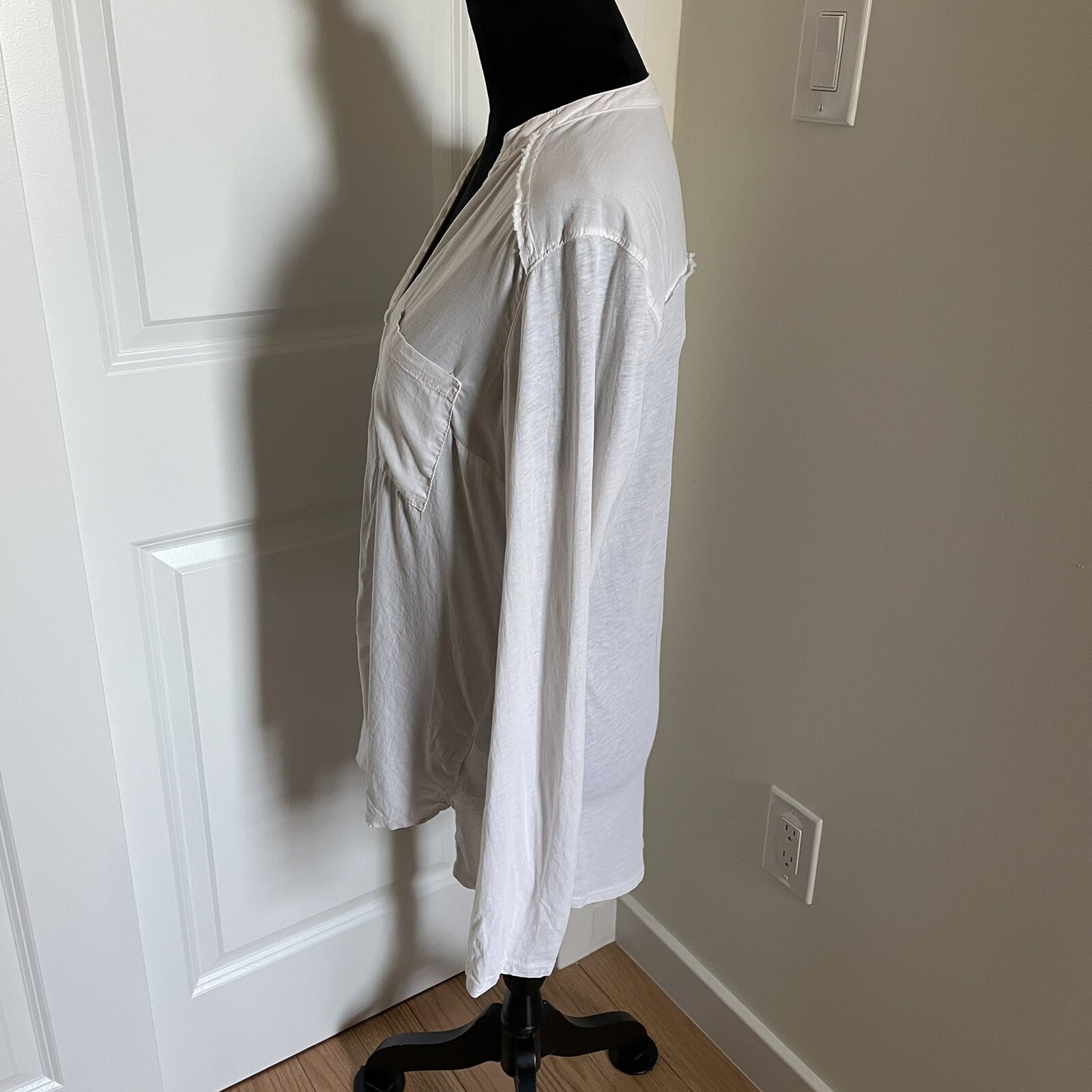 Splendid White Button Down V-Neck Long Sleeve Cot… - image 10