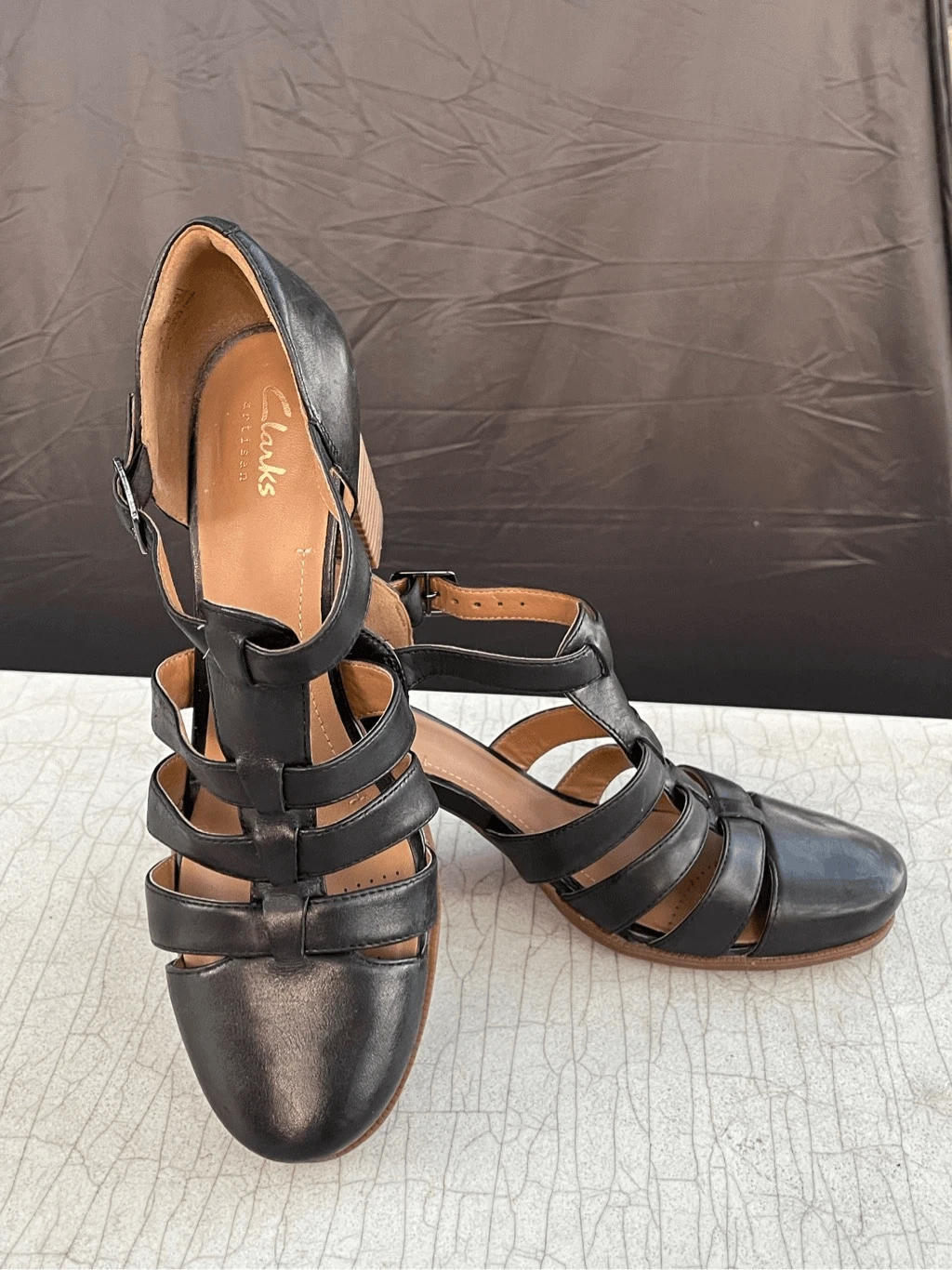 Clarks Sandalo donna Ciera Gull in pelle nera con tacco 3