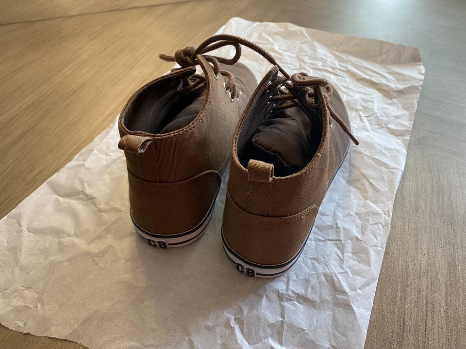 Crazy 8 Brown Canvas High Top Sneakers Boy's Size 3 Great Condition - Image 2 of 3