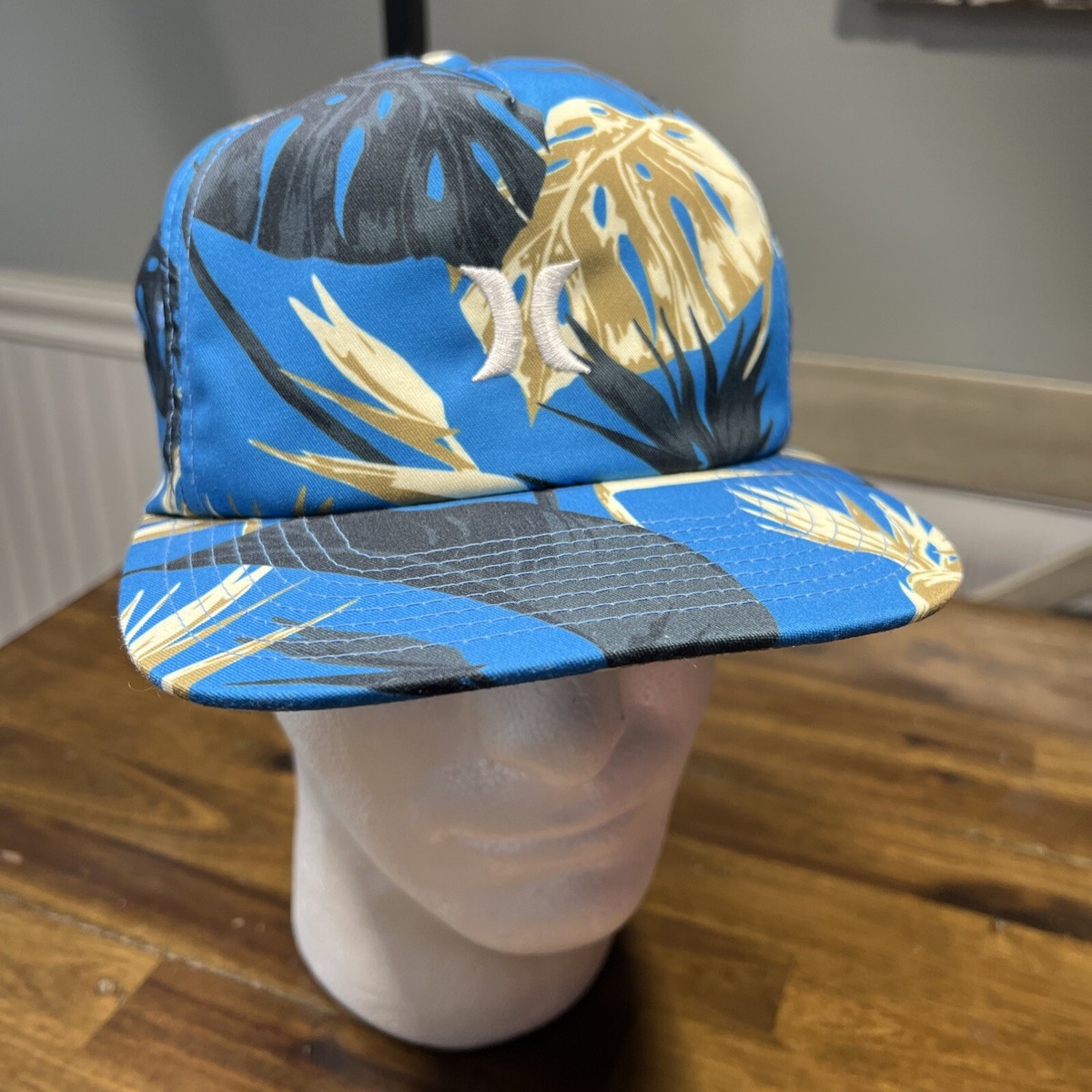 HURLEY MAUI Floral Baseball Snapback Cap One Size Fits Most  display picture 3