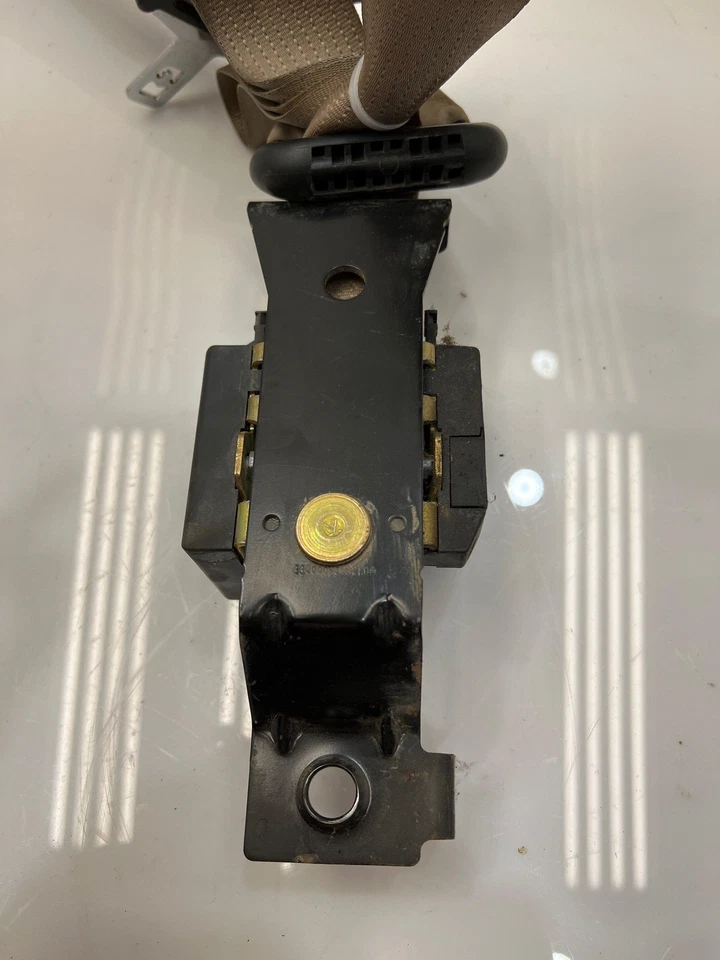 01 02 Ford Explorer Sport Trac cinturón de seguridad delantero retractor lado del pasajero derecho bronceado Foto 3 de 4