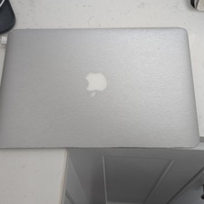 Apple MacBook Air 13.3-inch 1.7GHz 4GB RAM 64GB SSD Silver Wi-Fi Laptop