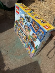 LEGO The Simpsons: The Kwik-E-Mart (71016)