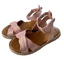 Toddler pink sandals 7M, OshKosh Sandals