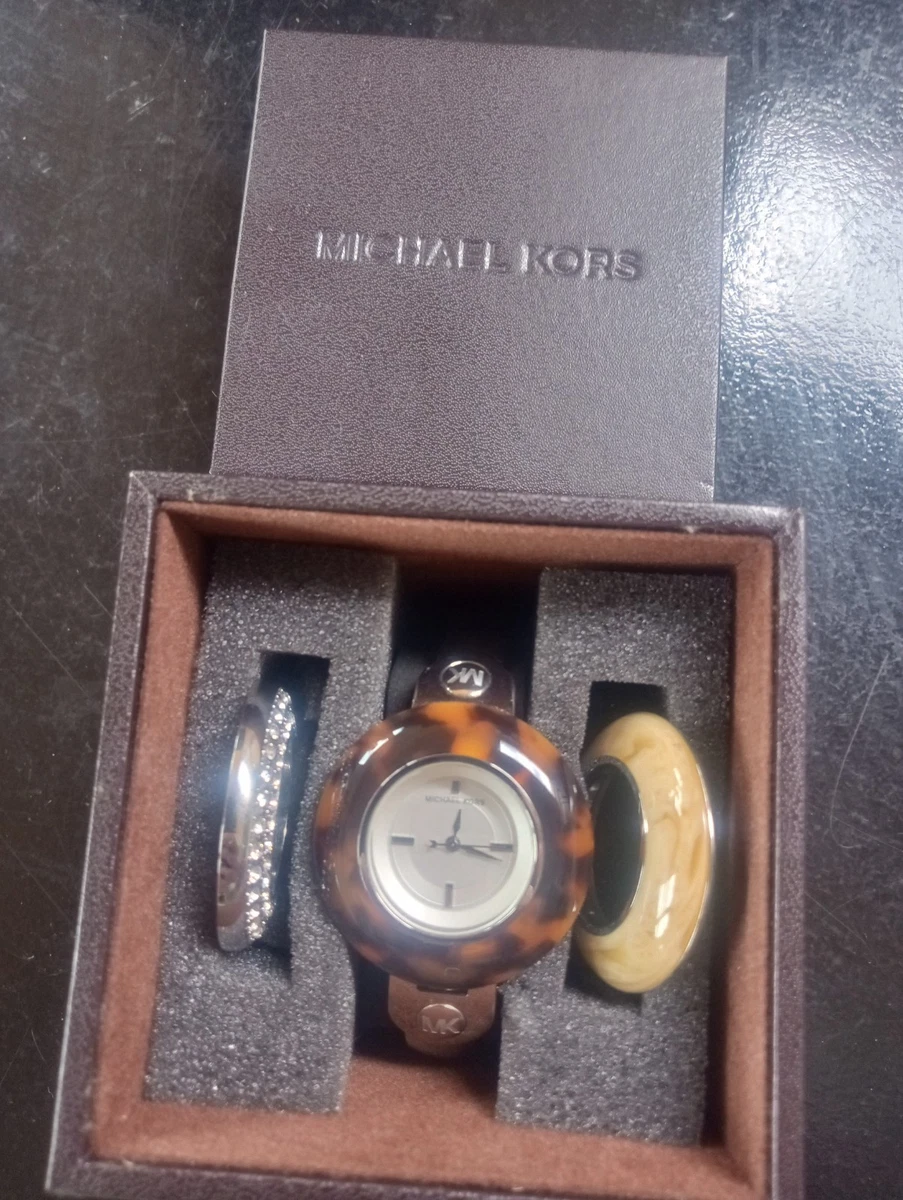 Michael Kors Bangle Stainless Steel Case Wristwatches for  display picture 1
