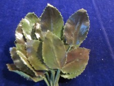 Vintage Mottled Green and Brown 2" Leaves 12 stems of 3 Millinery Leaf Lot Kj7