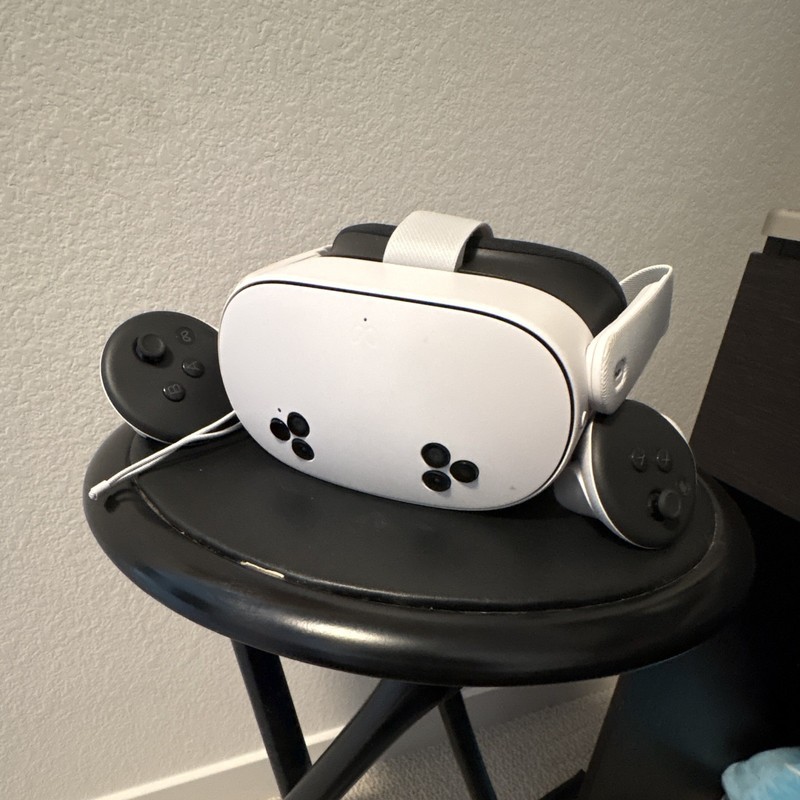 Meta Meta Quest 3 Standalone VR Headset w/ Touch Plus Controllers, White