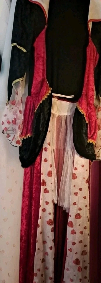 Vestido fantasia feminino inspirado na rainha má de corações tamanho 0 medidas - Imagem 2 de 4