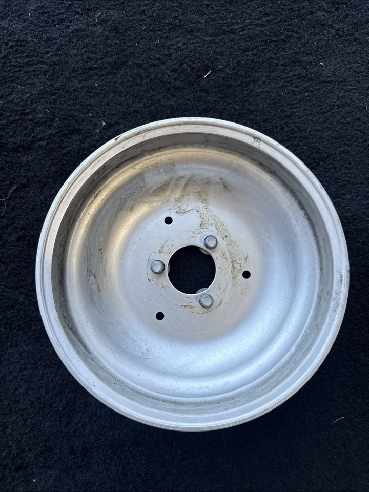 2010-2016 Audi S4 3.0L  Water Pump Pulley OEM. - Image 3 of 4