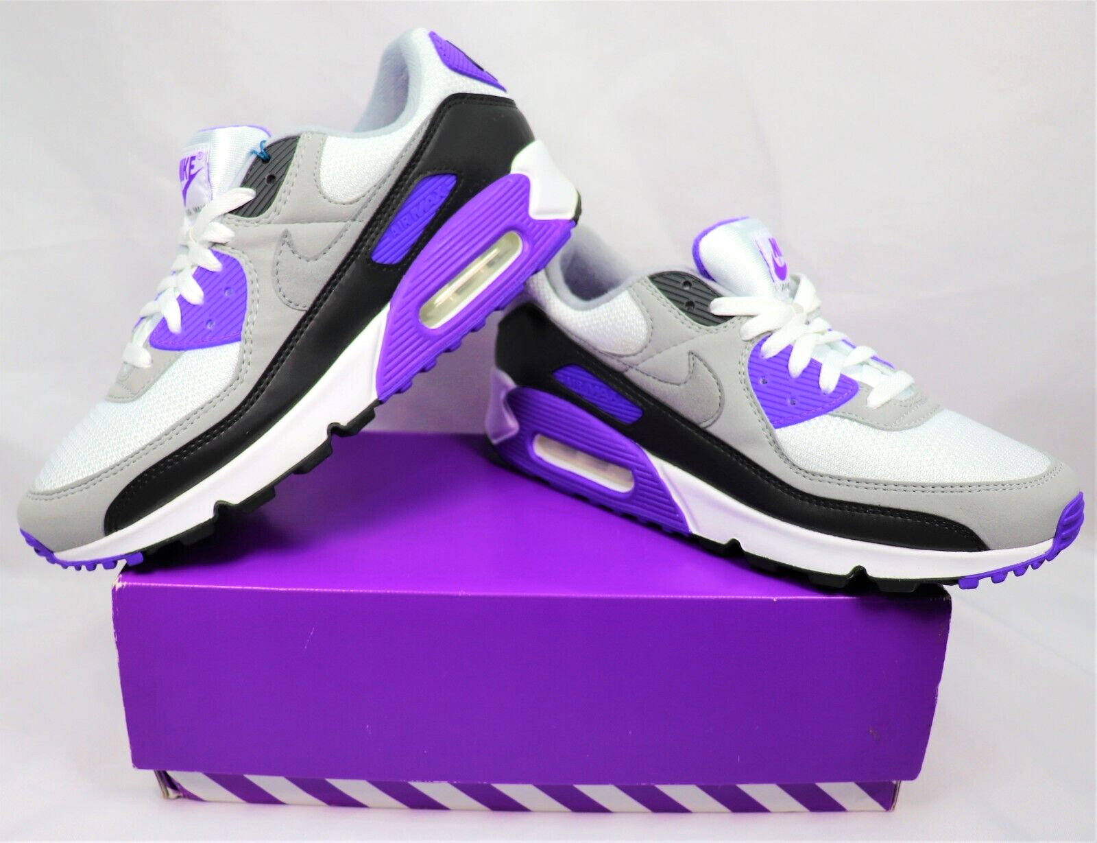 Size 9.5 - Nike Air Max 90 Hyper Grape 