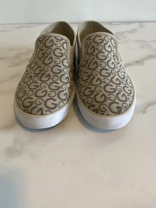 guess golly slip on sneakers