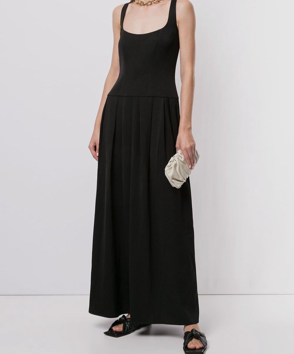 anna quan black dress $650 Women's Maryel Pleated Satin Maxi Size AU 4 US 0 SIZE - True to U.S. Size (Regular Width):9 Crafted from satin back AW20 black elegant evening dresses
