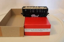 HO Scale Roundhouse, 26' Ore Car, Pennsylvania, Black, #15929 with Rock Load