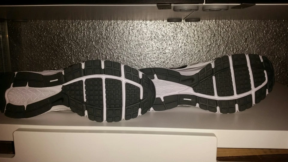 Nike revolution 2  42,5  - Bild 3 von 3