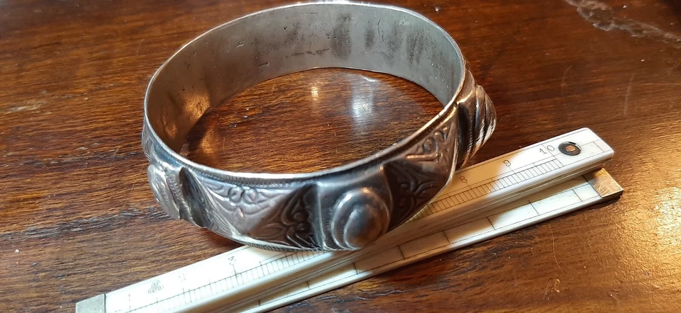 Antico Bracciale Berbero A Piramide - Argento -  140gr - Immagine 4 di 4