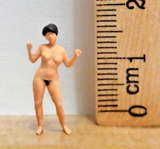 OO/HO Gauge model nude woman figure bag no 402 for Hornby train layout