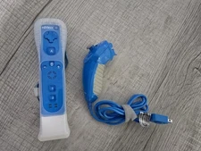 Nyko Wand Motion Controller for Nintendo Wii - Blue w/ Sleeve & Nunchuck TESTED