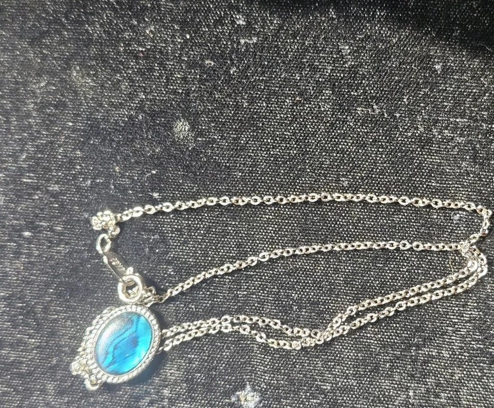 Colgante ovalado con concha de abulón azul enchapado en oro blanco de 18 k collar de cadena GP  Foto 3 de 4