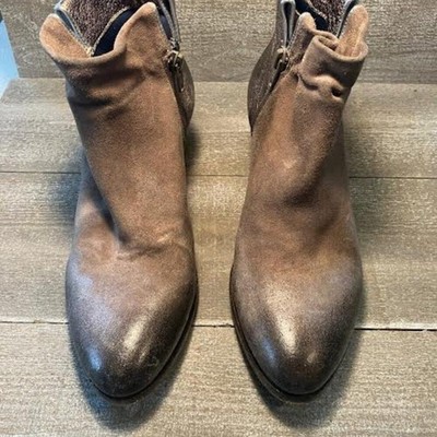Strategia distressed ankle bootie Size 6.5