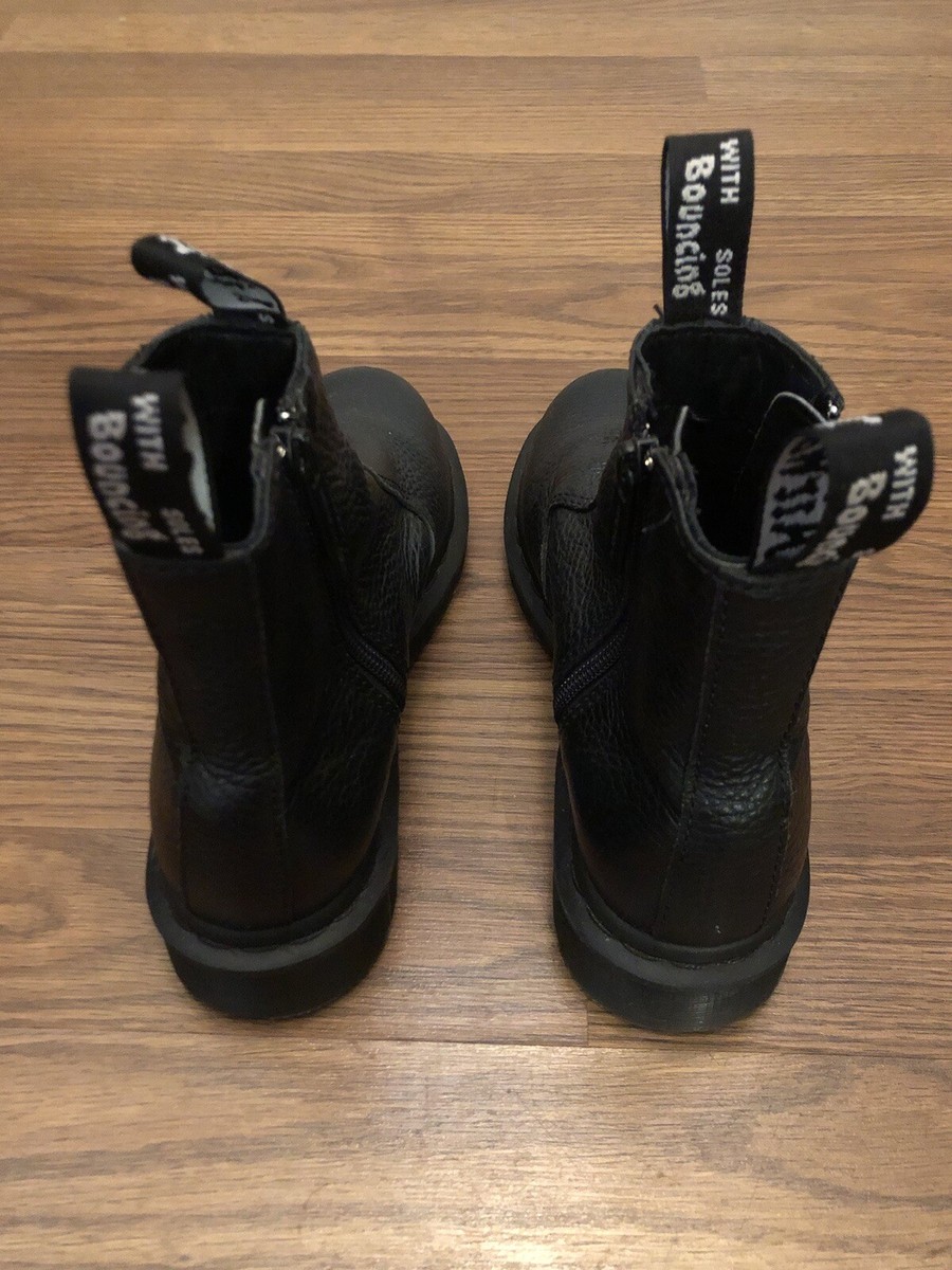 Dr. Martens 2976 W Zip Black Chelsea Boots Size US 5 Women Dr. Martens 2976 W Zip Black Chelsea Boots Size US 5 Women