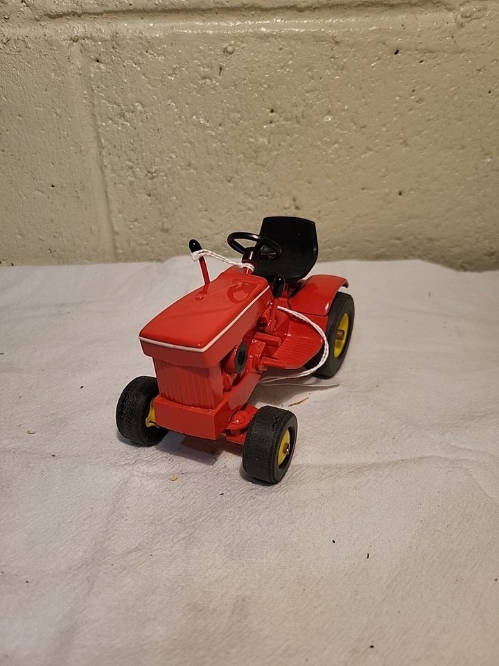 Vintage Ertl Diecast 1/16 Custom Restored John Deere 140 Lawn Tractor