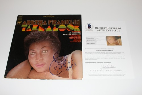 ARETHA FRANKLIN MOTOWN SIGNED 'TAKE A LOOK' VINYL RECORD ALBUM LP BECKETT COA - Picture 2 of 3