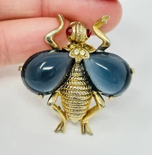 Vintage Estate Bug Insect Pin Brooch Fly Moth Jelly Belly Wing Glass Cabochon