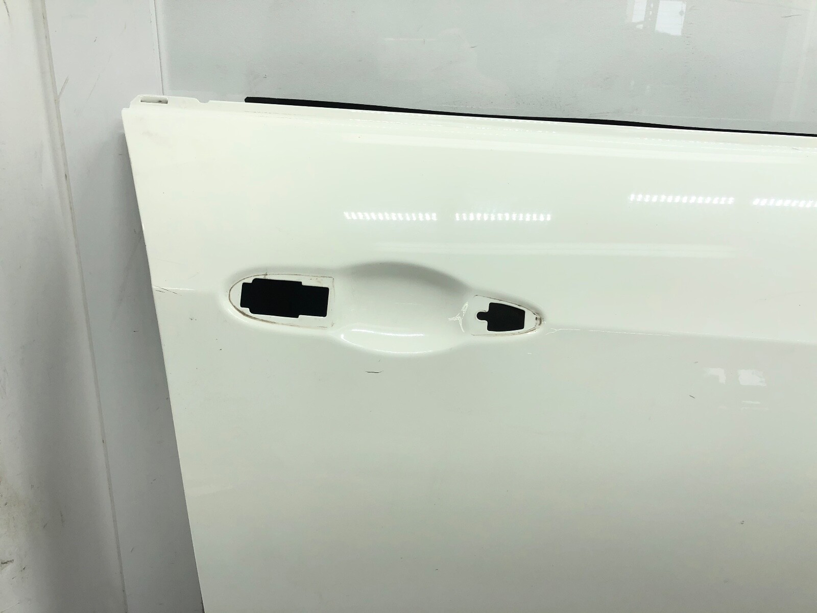 2014-2020 MASERATI QUATTROPORTE RIGHT PASSENGER FRONT DOOR SHELL OEM.