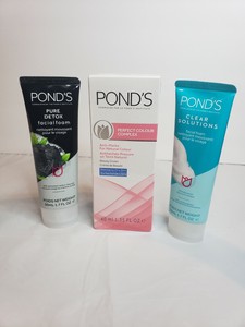 ponds perfect colour complex face wash
