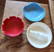 3 Vintage Plastic Dish Ashtrays Gessner#263 Red Ges-Line 331 Cream Blue Shell