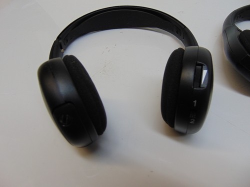 23232900 Wireless Headphones GM Rear Entertainment 