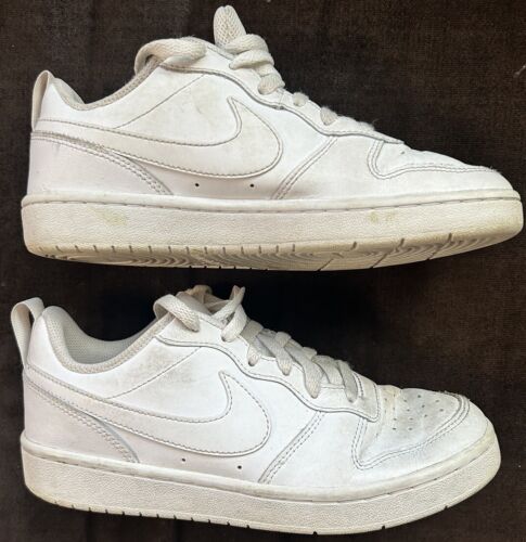 NIKE Court Borough Low 2 bianca BQ5448-100 US taglia 5,5 anni gioventù tutto il giorno gioco - Foto 2 di 10