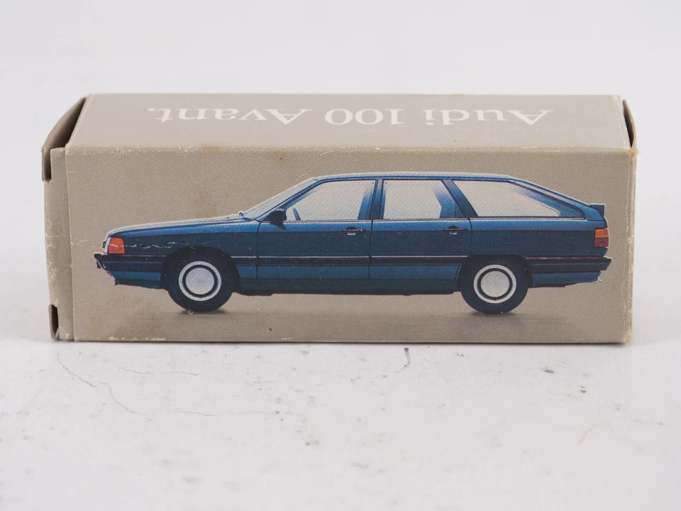 AUDI 100 AVANT Schabak Model N° 1020 1/43 jamais joué en boite - Photo 3/4