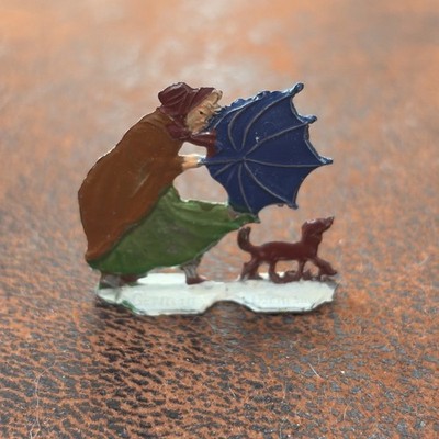 Vintage Heinrichsen German Flat Lead ''Woman with Umbrella and Dog'' EUC