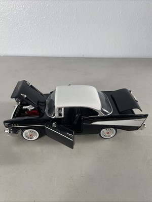 1/24 Scale 1957 Black Chevy Bel Air Hard Top Diecast Model Car
